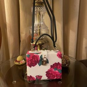 Bag please check all picture of condition